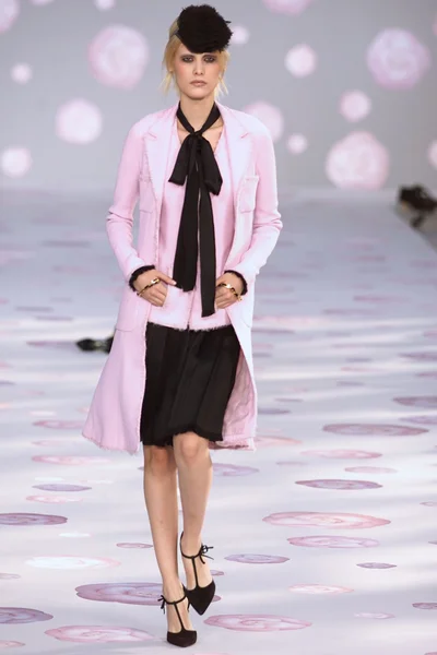 Look 9
